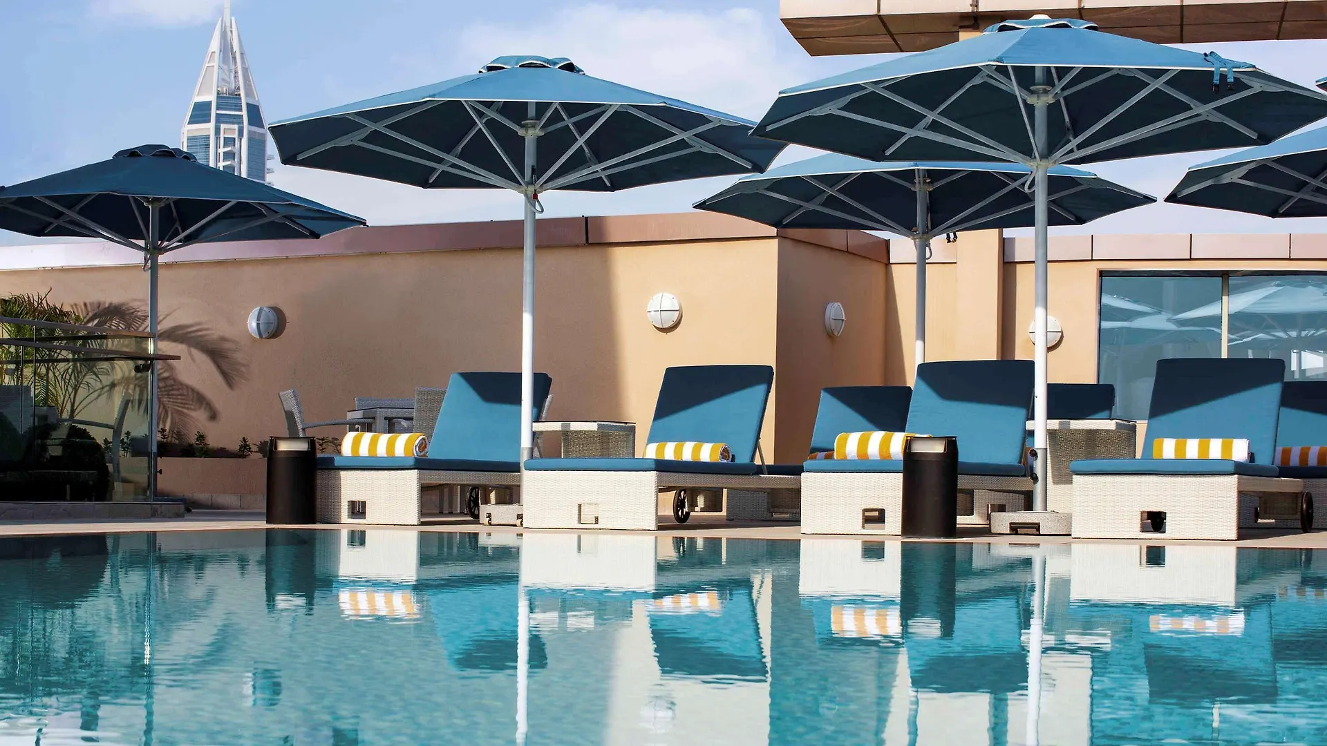 Pullman Dubai Jumeirah Lakes Towers