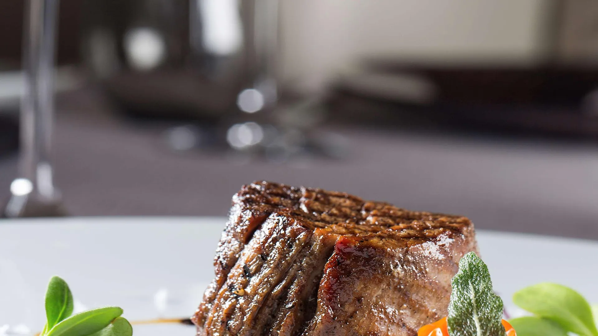 Pullman Dubai Jumeirah Lakes Towers Hotel