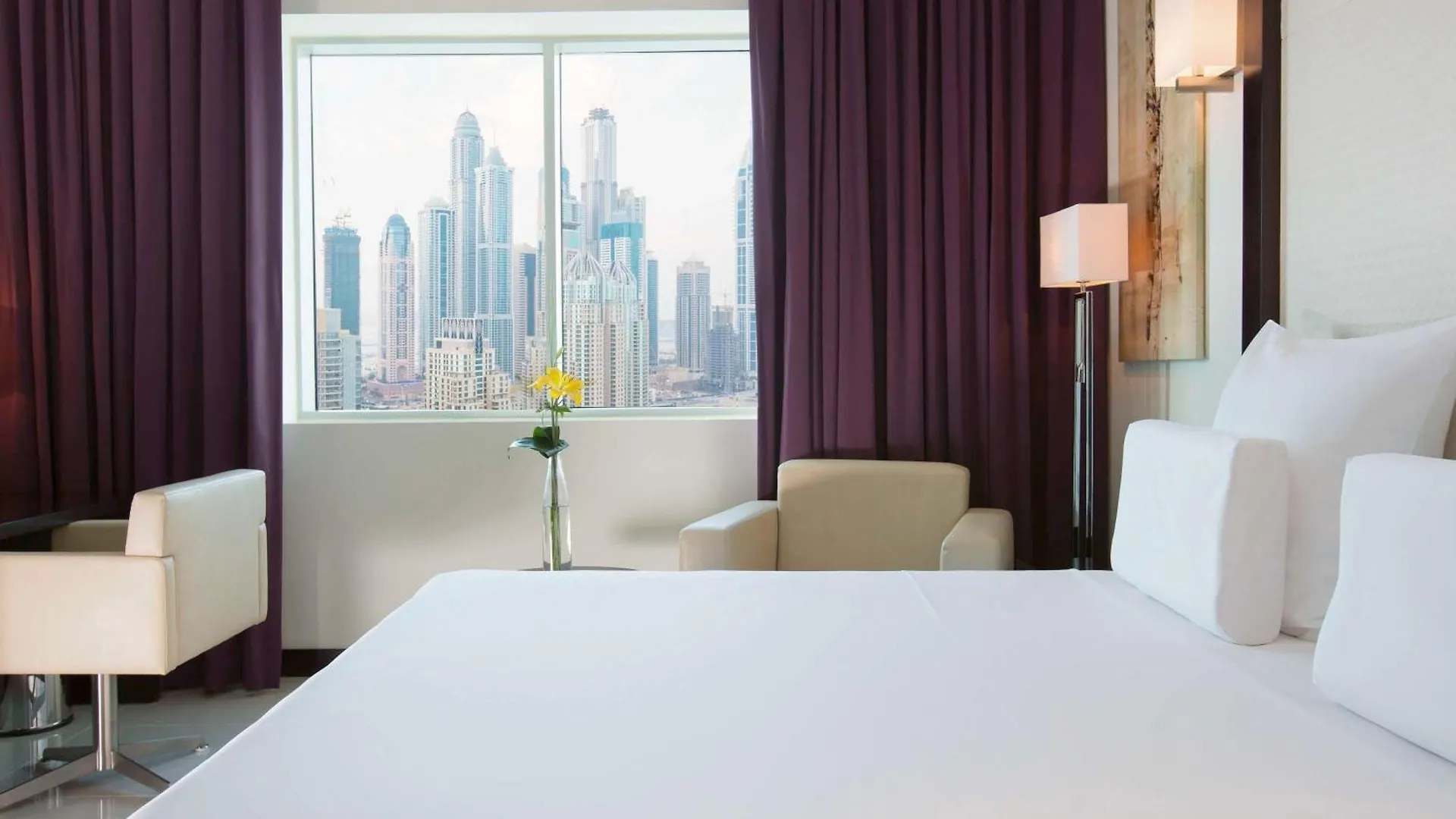 Hotel Pullman Dubai Jumeirah Lakes Towers