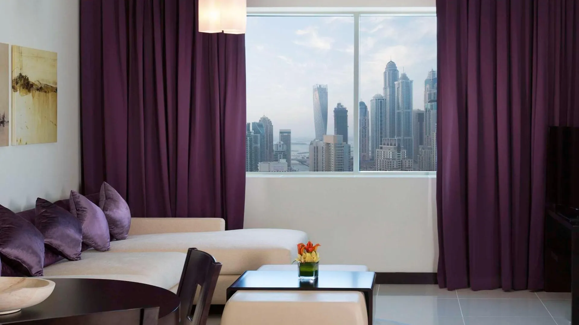Pullman Jumeirah Lakes Towers Hotel y Residencia Dubái 5*,  Emiratos Árabes Unidos
