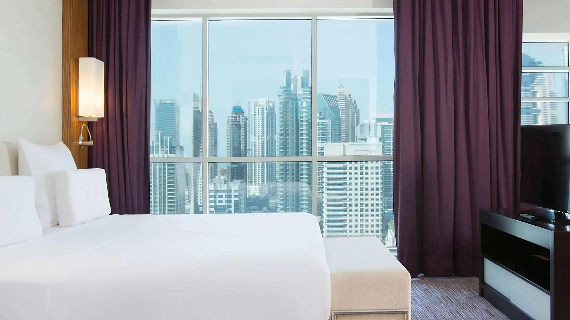 Pullman Jumeirah Lakes Towers Hotel y Residencia Dubái